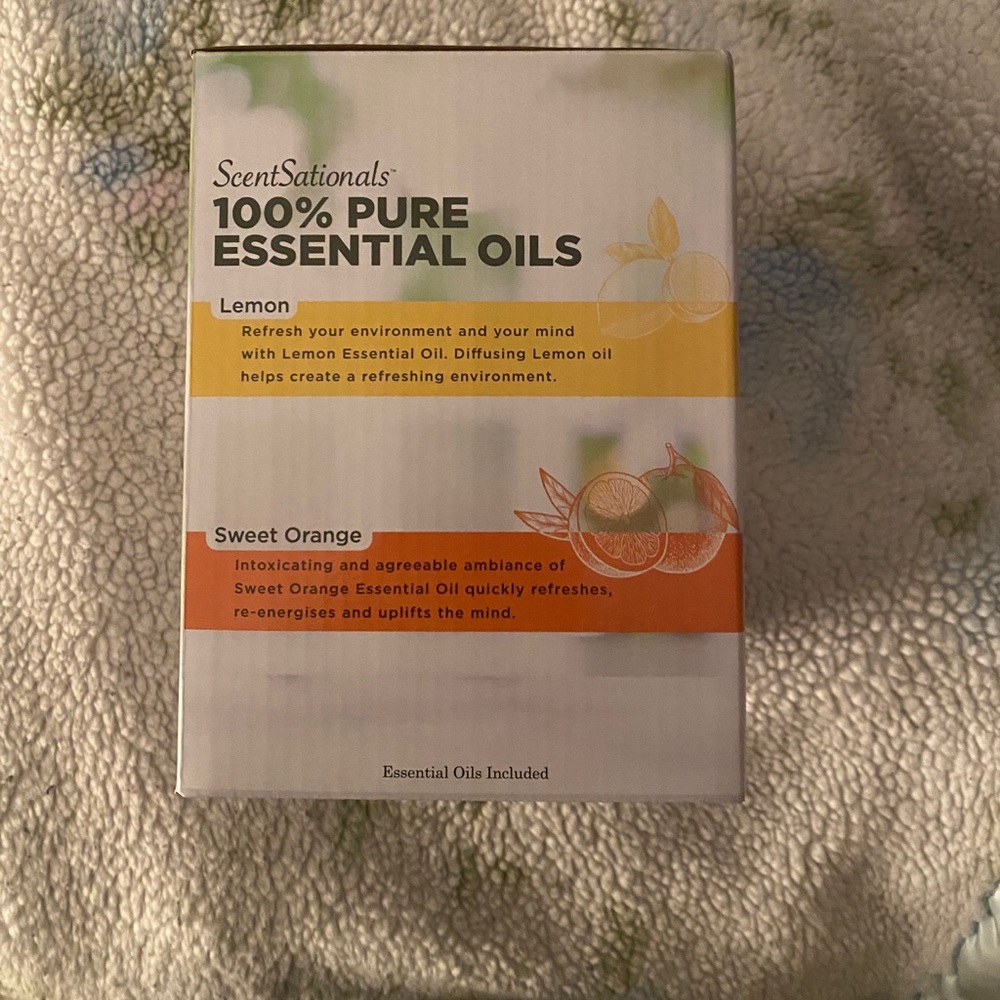 NWT Oil Diffuser Set! - Picture 2 of 4